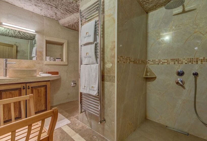 غرفة ديلوكس, Taskonaklar