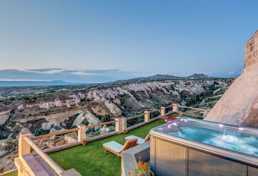 جناح ملكى, Taskonaklar