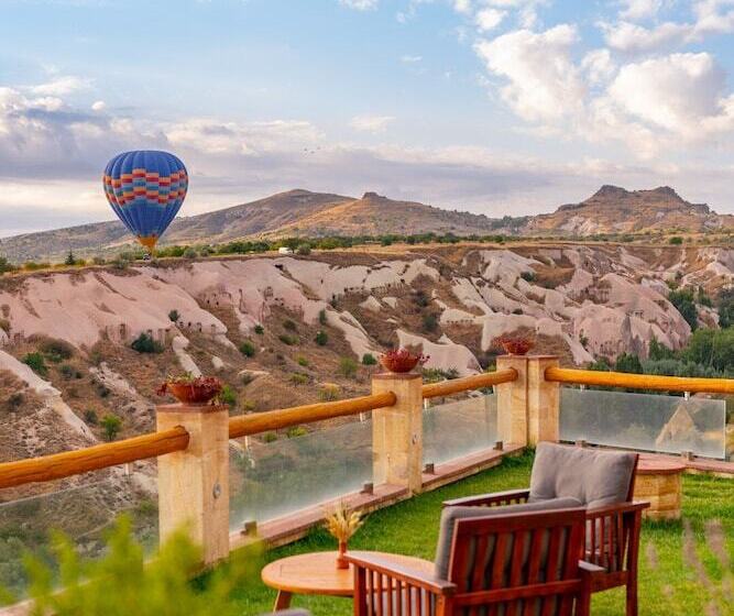 جناح ملكى, Taskonaklar