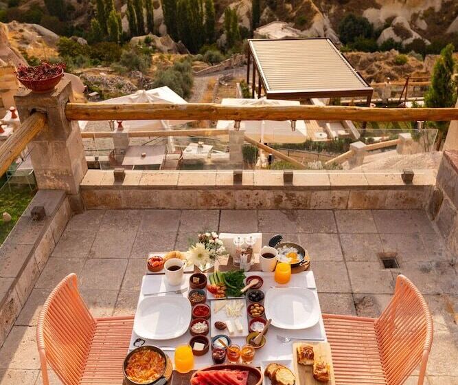 جناح ملكى, Taskonaklar