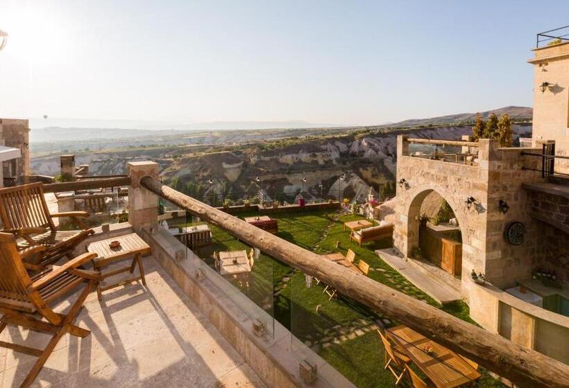 غرفة قياسية مزوَّدة بشُرفة, Taskonaklar