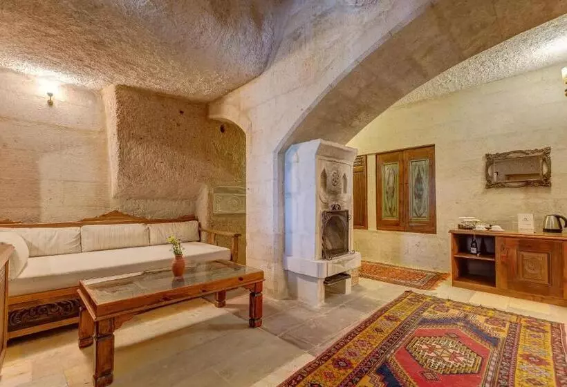 ジュニアスイート, Taskonaklar