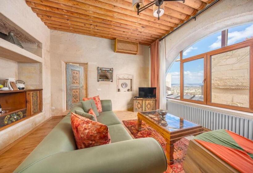 Family Suite, Taskonaklar