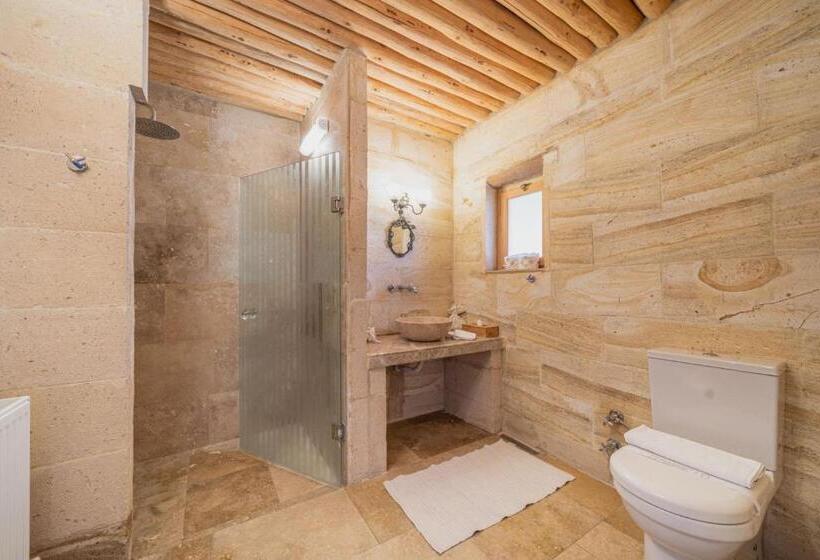 جناح عائلي, Taskonaklar