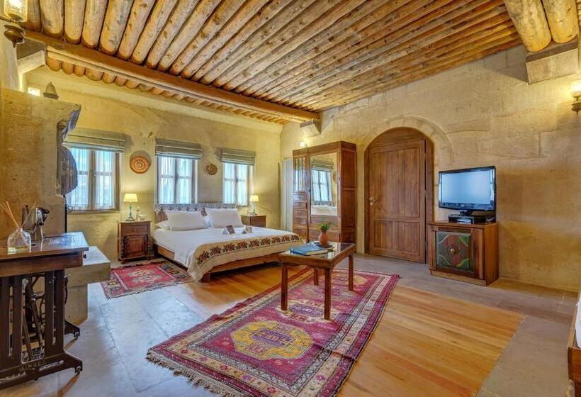 جناح مزوَّد بشرفة, Taskonaklar