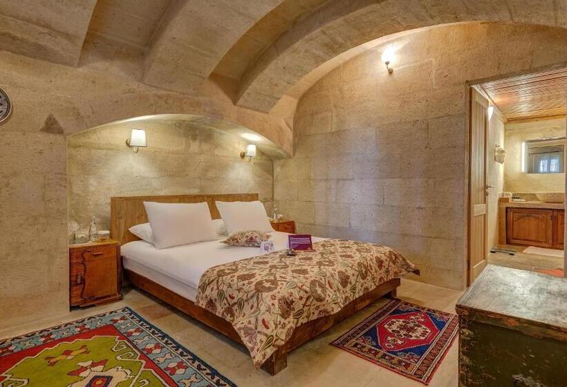 جناح مزود بتراس, Taskonaklar