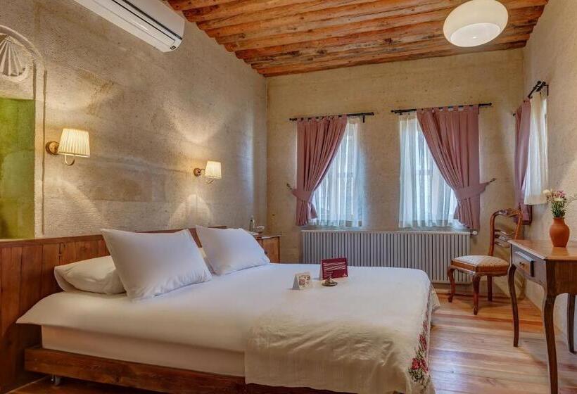 جناح ملكى, Taskonaklar