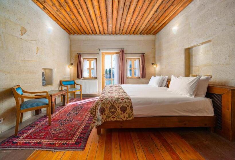 غرفة قياسية مزوَّدة بشُرفة, Taskonaklar