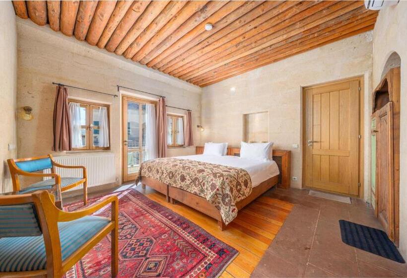 غرفة قياسية مزوَّدة بشُرفة, Taskonaklar