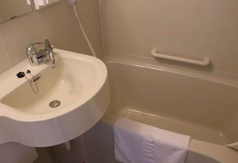 Номер Стандарт, Toyoko Inn Osaka Umeda Higashi