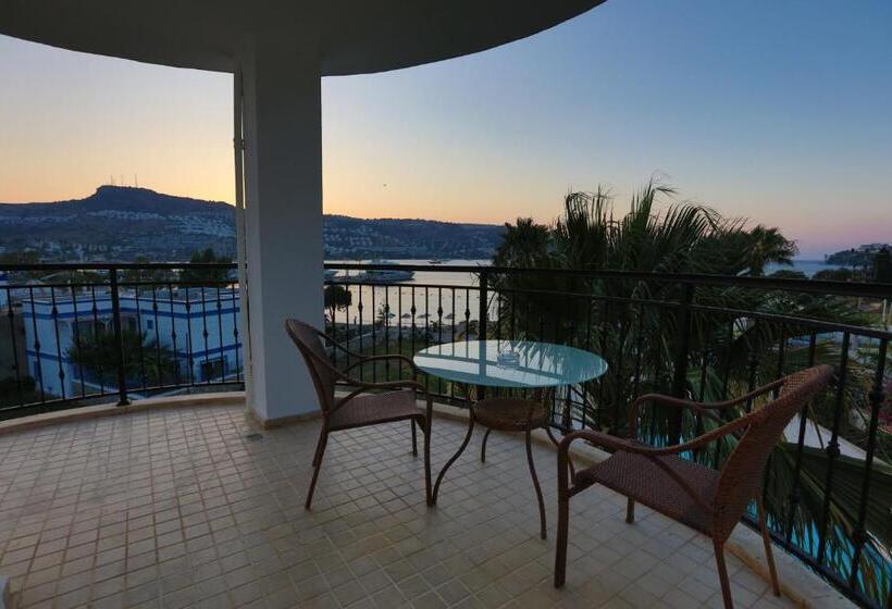 جناح مطلّ علي البحر, Vita Bella Resort & Spa