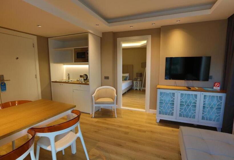 جناح مطلّ علي البحر, Vita Bella Resort & Spa