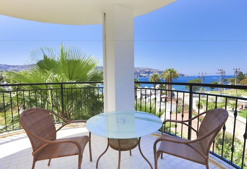 جناح مطلّ علي البحر, Vita Bella Resort & Spa