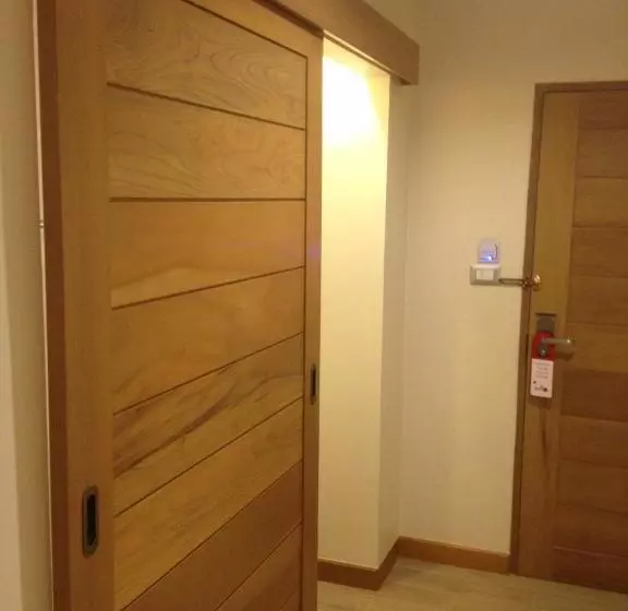 اتاق لوکس, Wannara Hotel Hua Hin