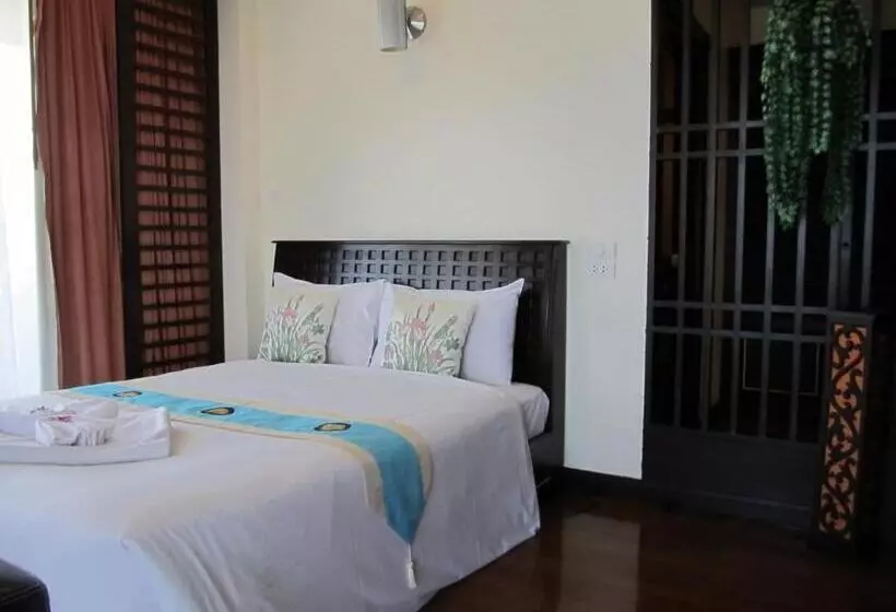 سوییت, Wannara Hotel Hua Hin