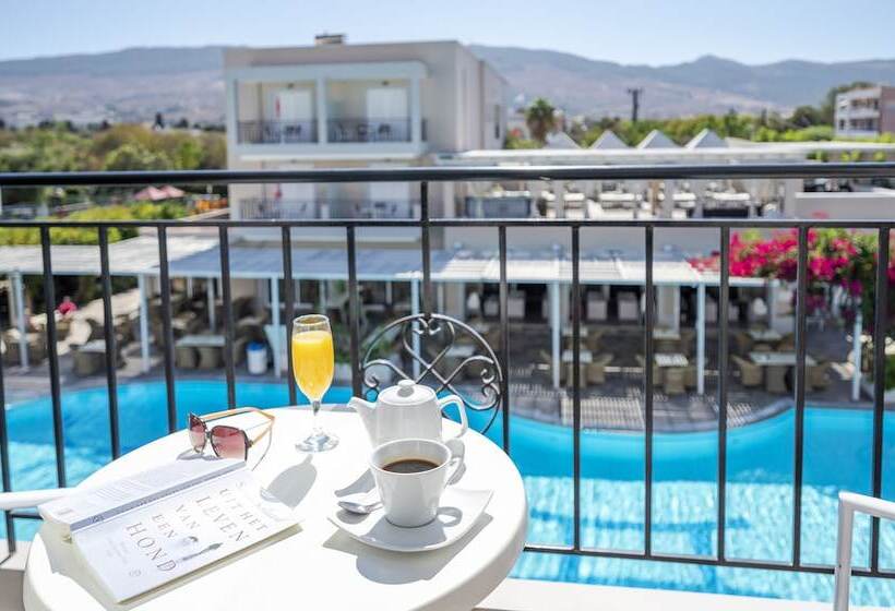 Апартаменты Комфорт 1 Спальня, Peridis Family Resort