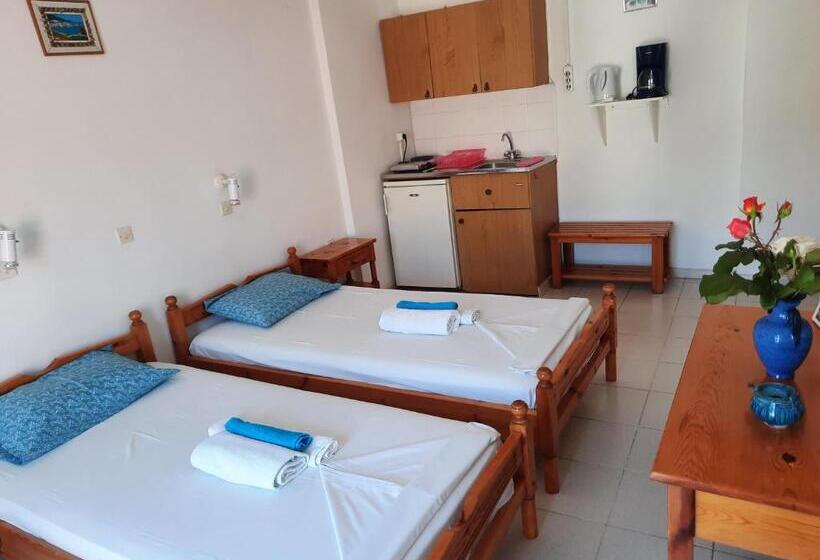 이코노미 룸, Studios Marin