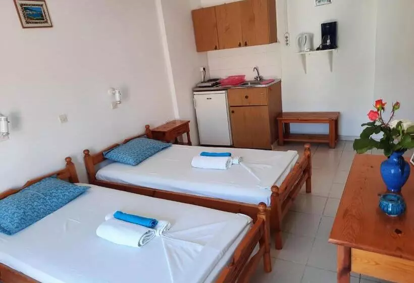 Chambre Economy, Studios Marin