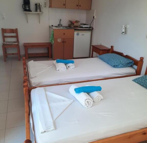 이코노미 룸, Studios Marin