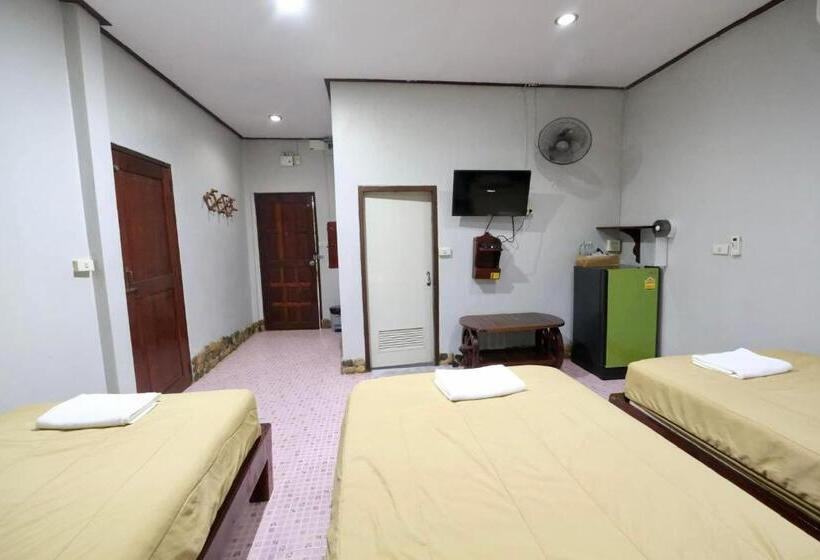 اتاق استاندارد سه نفره, Hormuenlee Resort