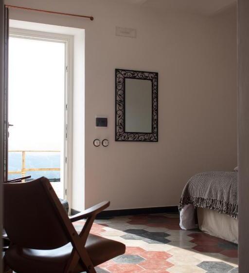 适合残疾人士使用的带超级大床的标准间, B&b Mermaid N 16/a