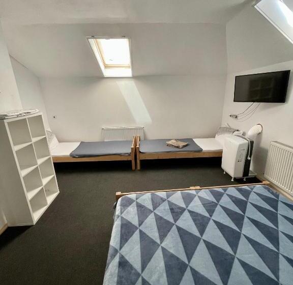 Номер Стандарт Трехместный, Casa Trandafirilor