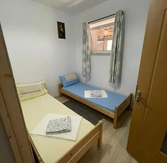 آپارتمان 2 خوابه, Casa Trandafirilor