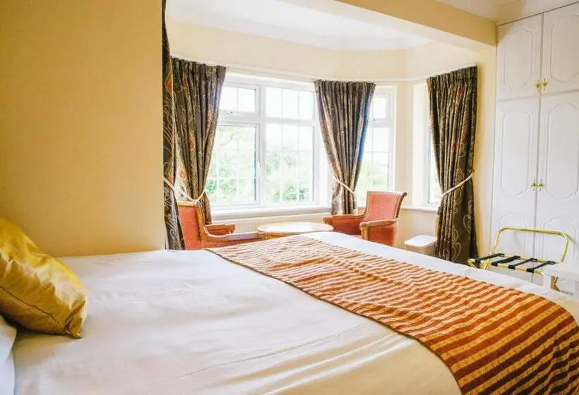 ガーデンビューのデラックストリプルルーム, Rockfield Manor B&b, Knock