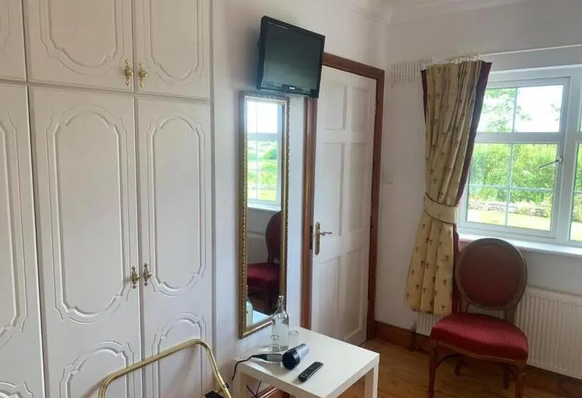 スタンダードトリプルルーム, Rockfield Manor B&b, Knock