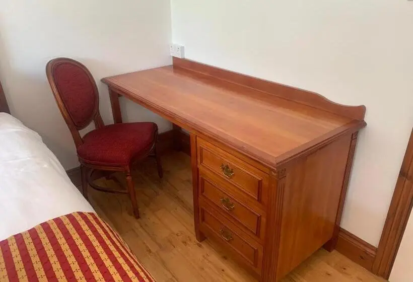 スタンダードトリプルルーム, Rockfield Manor B&b, Knock
