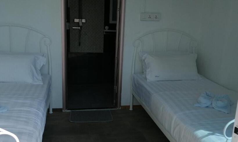 غرفة قياسية, The Wharf