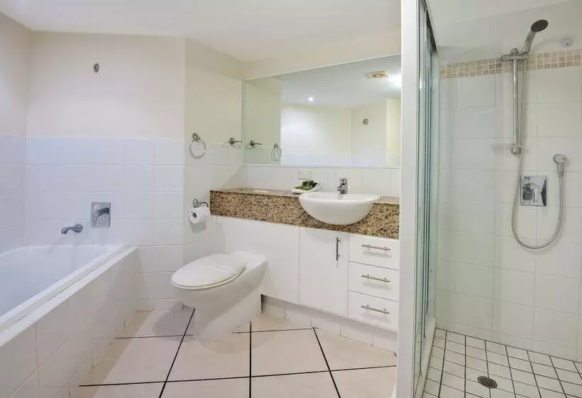 3 Bedroom Apartment Side Sea View, Bargara Blue Resort