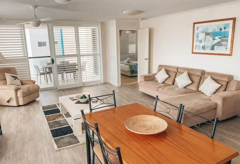 3 Bedroom Apartment Side Sea View, Bargara Blue Resort
