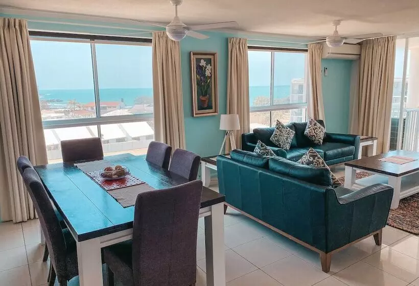 3 Bedroom Apartment Side Sea View, Bargara Blue Resort