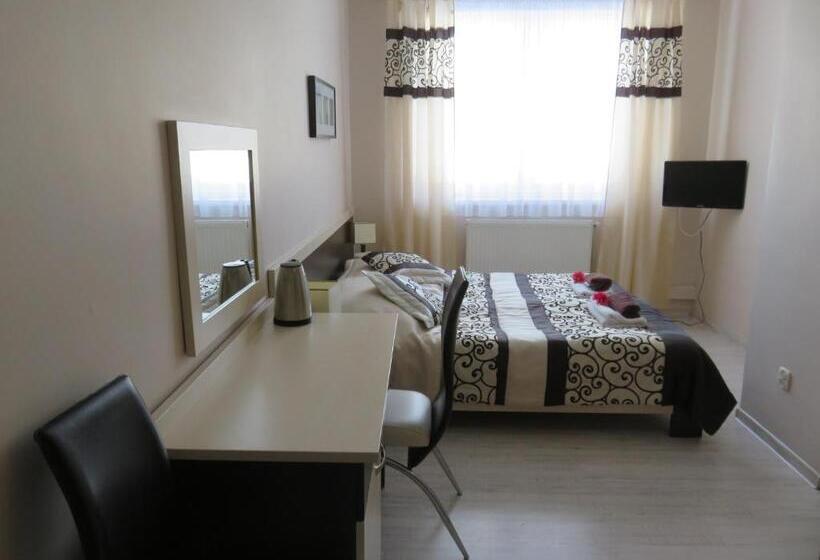 スタンダードルーム, Fala Na Wyspie