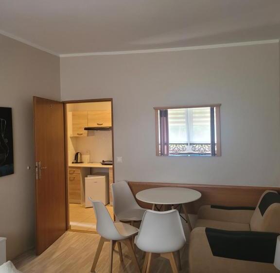 ファミリーステューディオ, Fala Na Wyspie