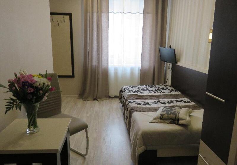 スタンダードシングルルーム, Fala Na Wyspie