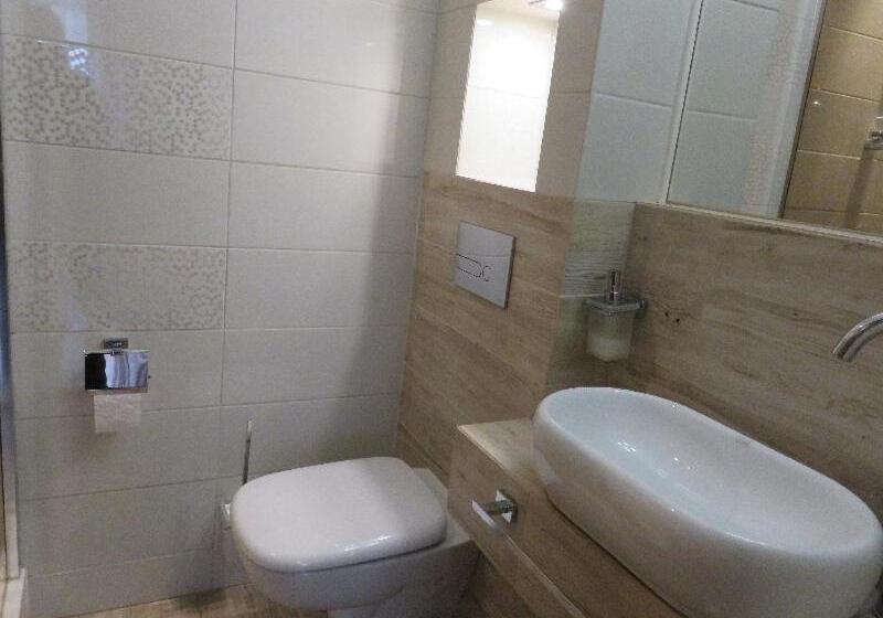 スタンダードシングルルーム, Fala Na Wyspie