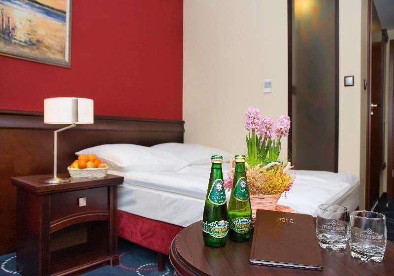 غرفة قياسية فردية, Admirał