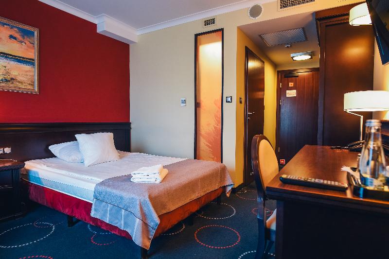 غرفة قياسية, Admirał