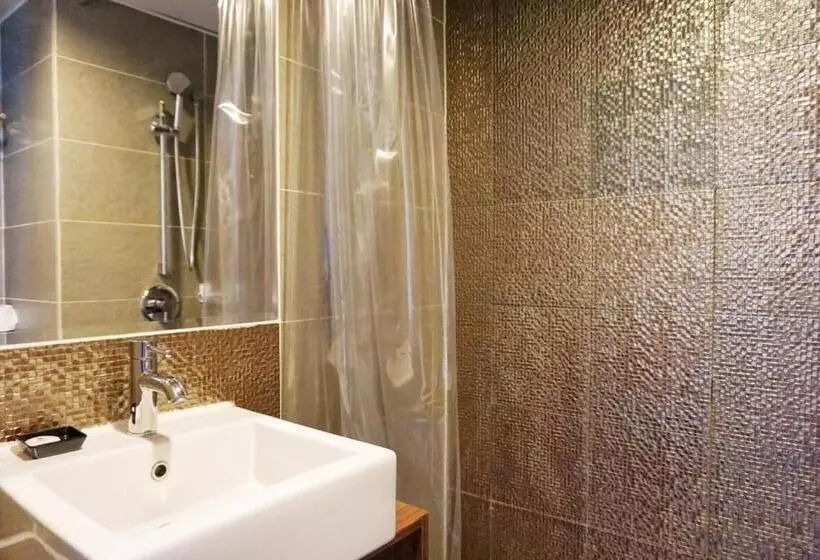 اتاق سوپریور با چشم‌انداز شهر, Best Western Hotel Causeway Bay