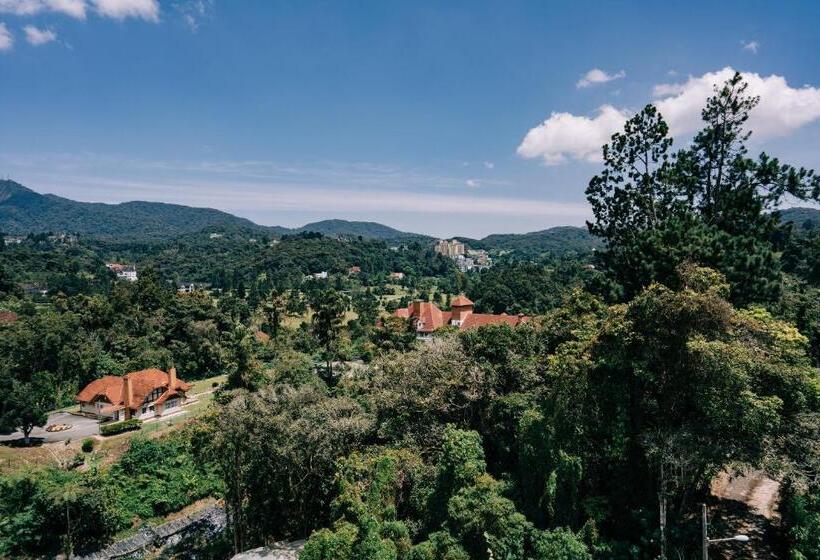 جناح دور أخير, De  La Ferns, Cameron Highlands