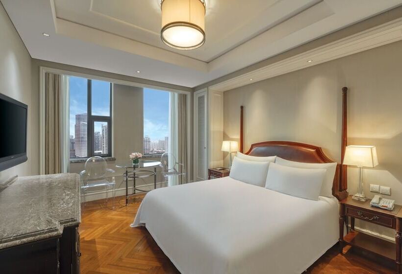 Quarto Estandar, Sunrise On The Bund