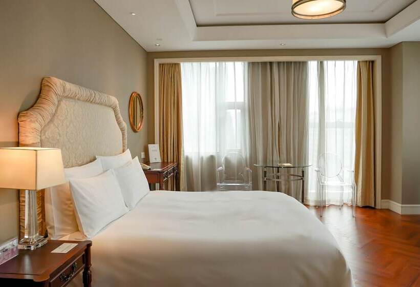 Quarto Deluxe, Sunrise On The Bund