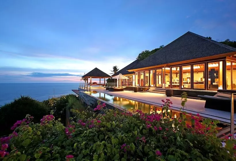 ویلای 5 خوابه, The Edge Bali