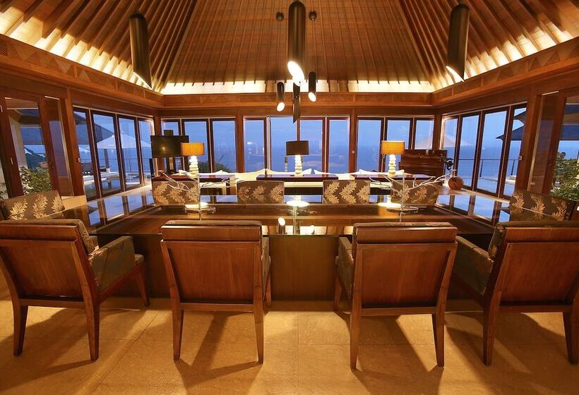 וילה בת 5 חדרים, The Edge Bali