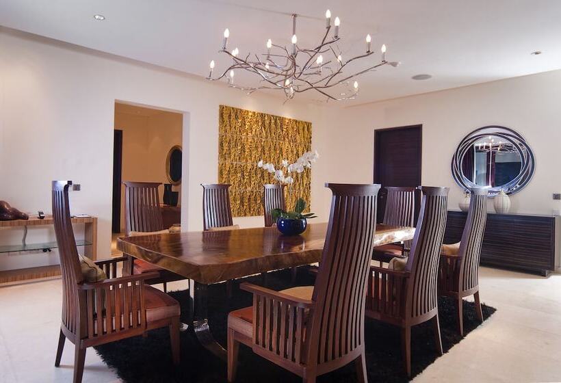 וילת 2 חדרי שינה נוף לים, The Edge Bali