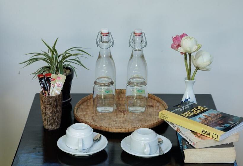 家庭间, The Oasis Harbor