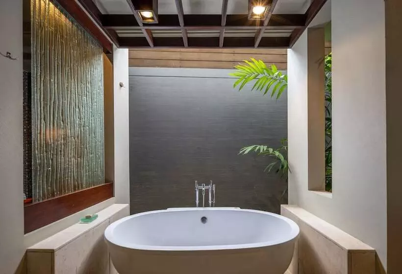 プール付３ベッドルーム　ビラ, Le Jardin Villas Seminyak