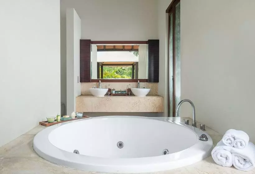プール付３ベッドルーム　ビラ, Le Jardin Villas Seminyak